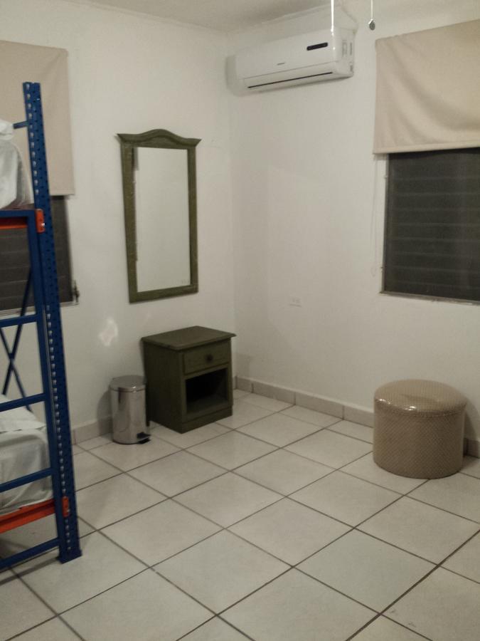 Hostal Aqui Me Quedo San Pedro Sula Exterior foto